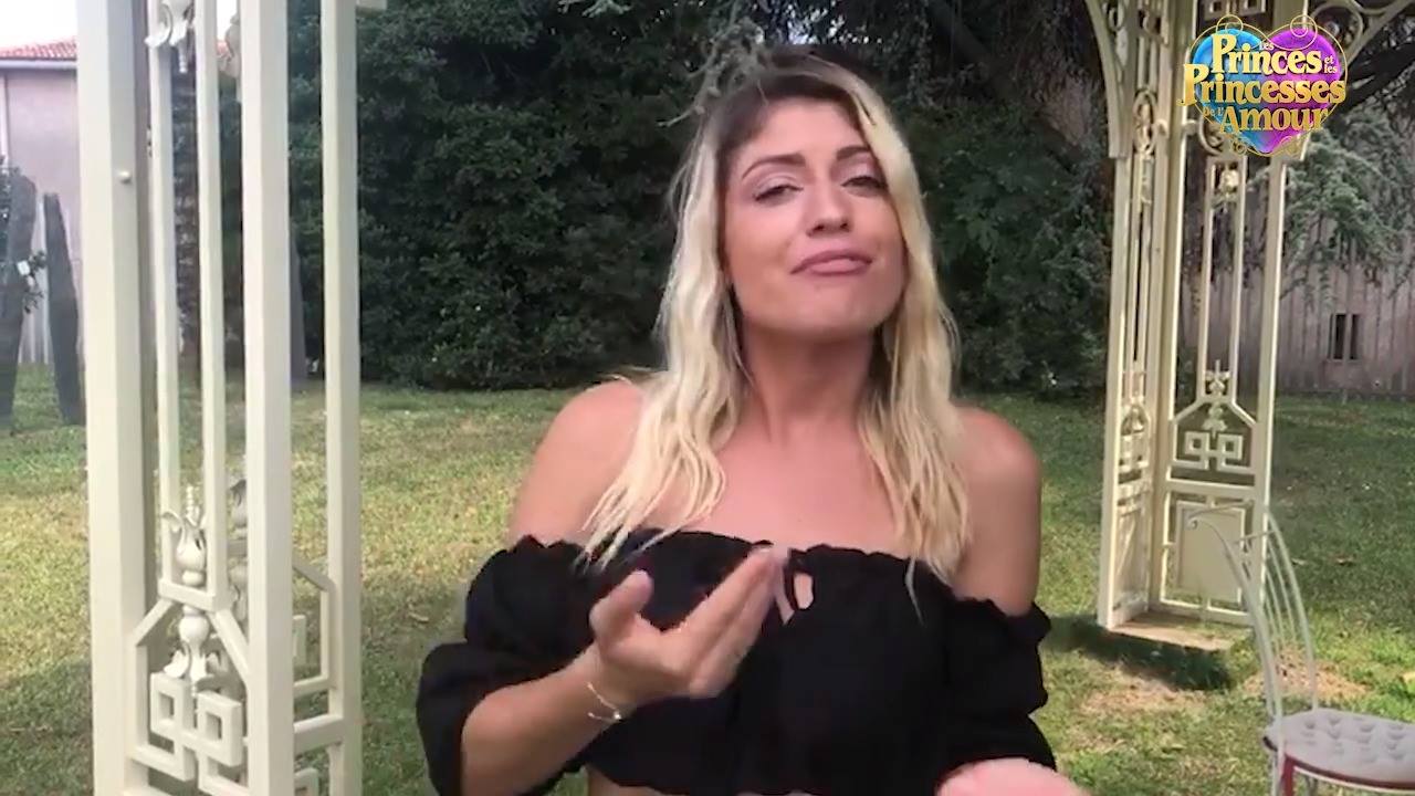 Elsa Dasc hospitalisée en urgence pour des douleurs abdominales