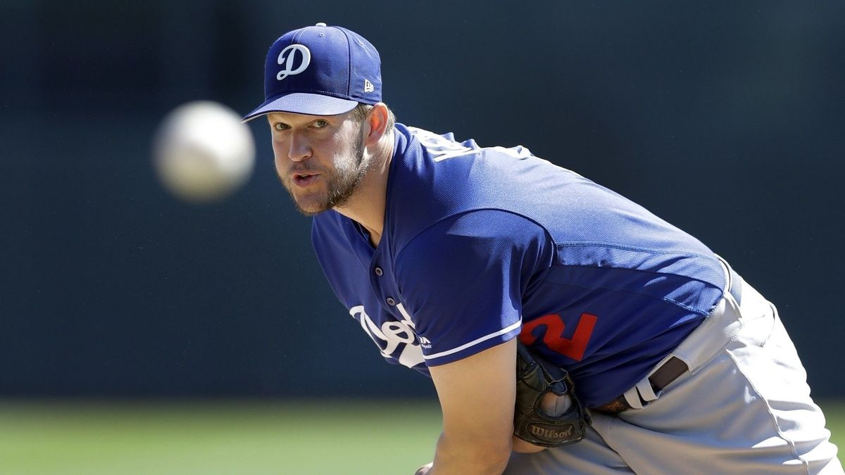 Dodgers and Reds agree to explosive deal