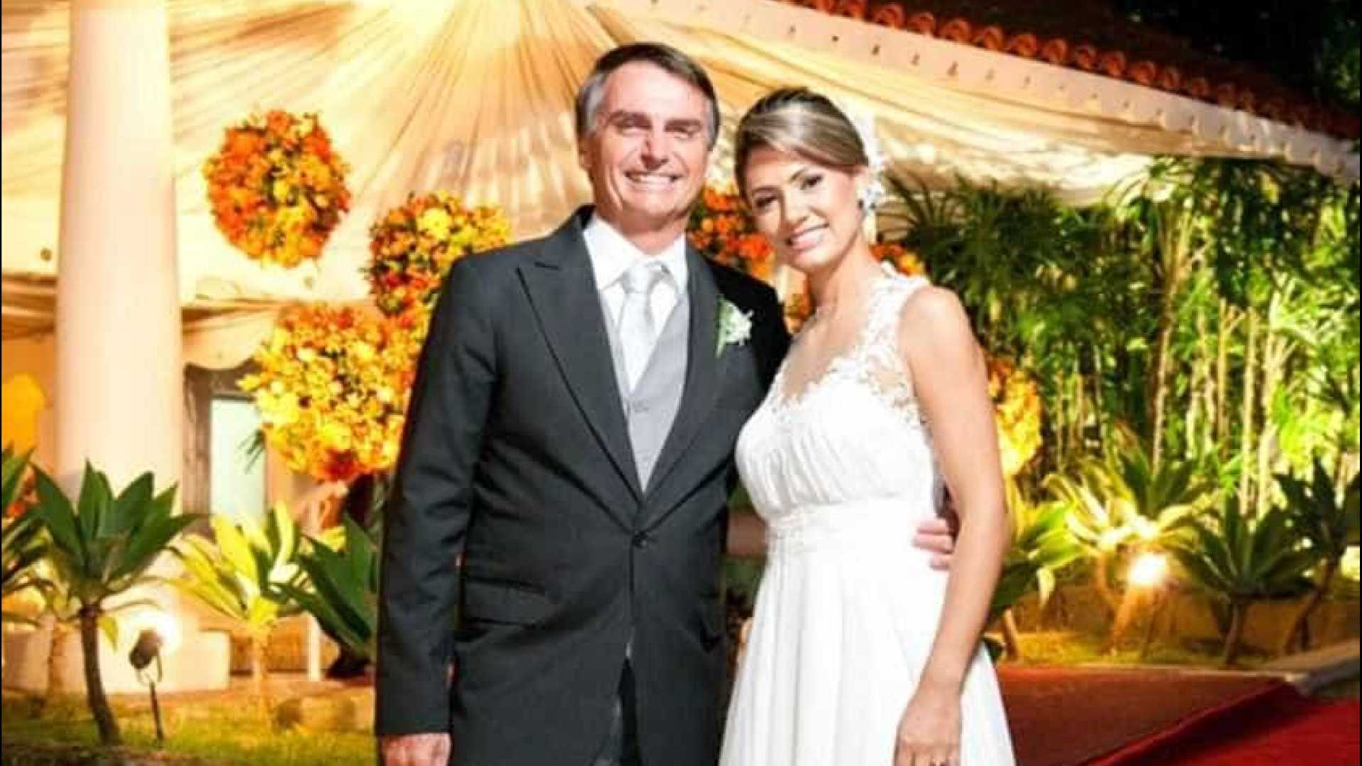 Perfis falsos de Michelle Bolsonaro se espalham na internet
