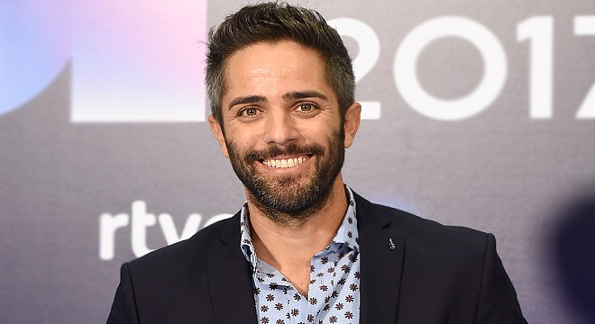 Roberto Leal luce nuevo look en 2019