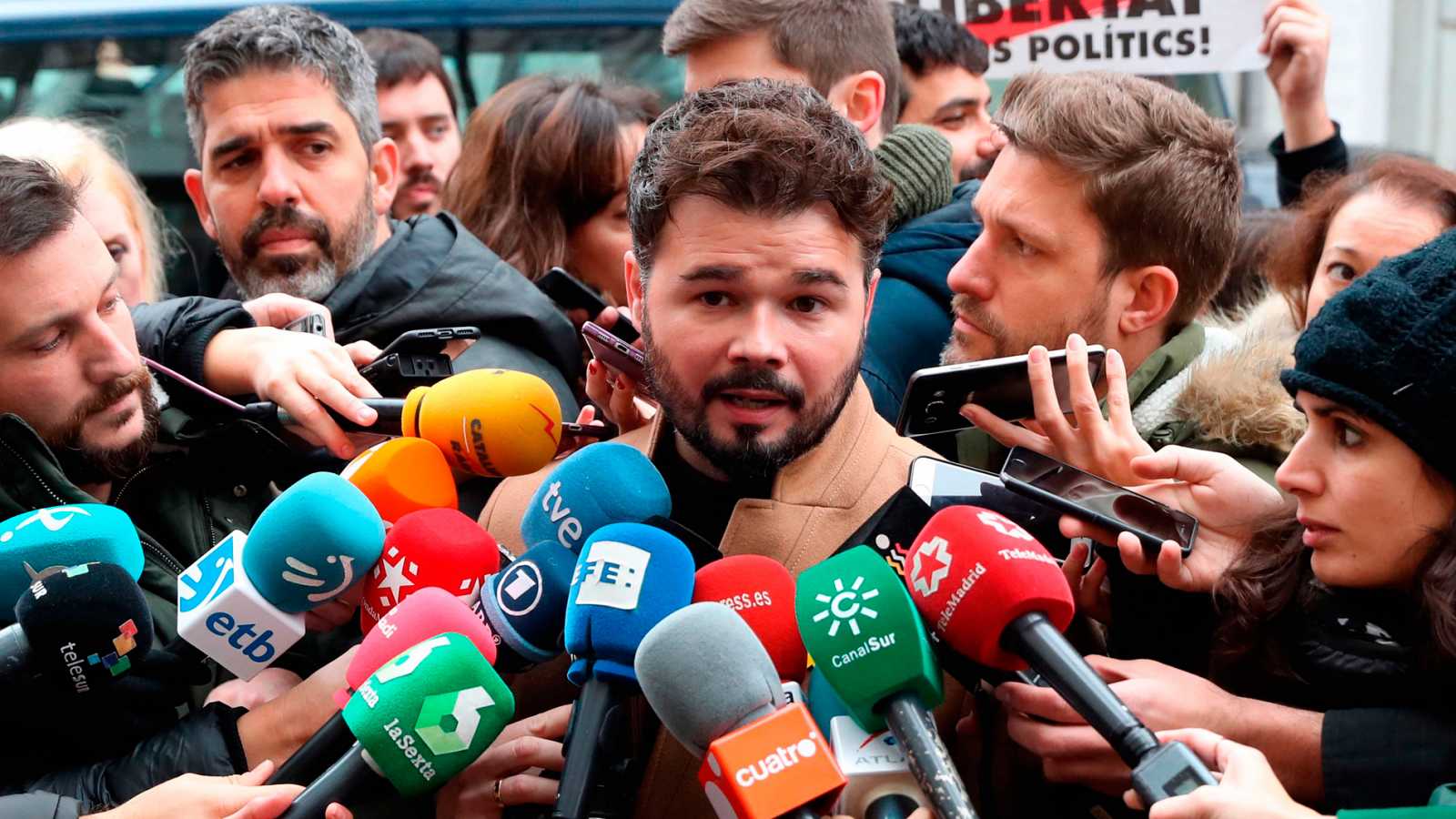 Rufián dice que Podemos le ofreció 'la cabeza de Borrell'