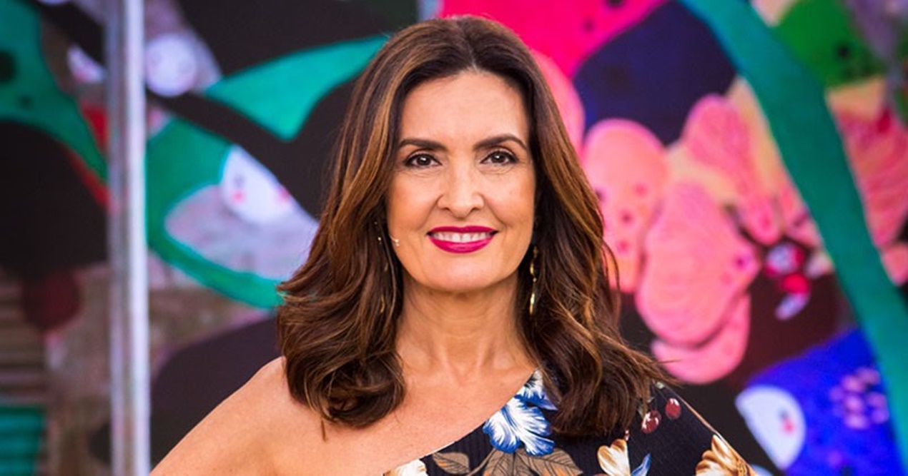 Fátima Bernardes posta foto sem maquiagem e dá o que falar nas redes sociais