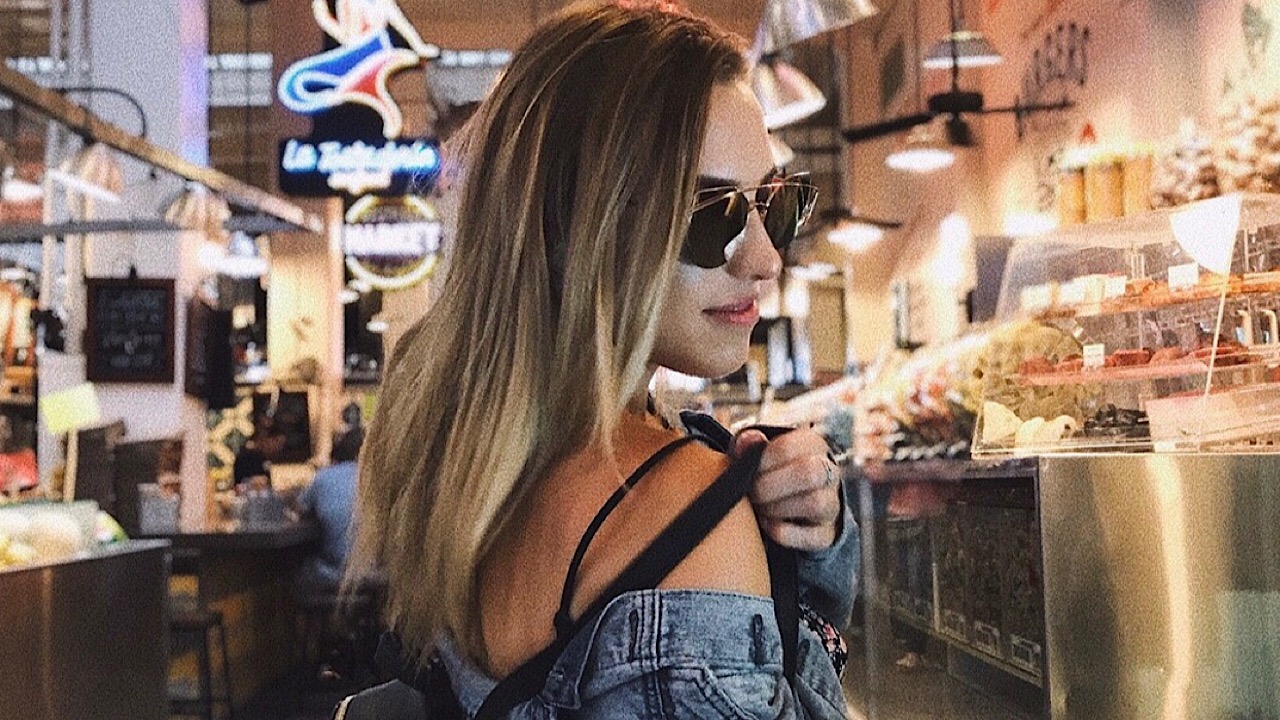 Images of popular YouTuber and model Jessie Sims