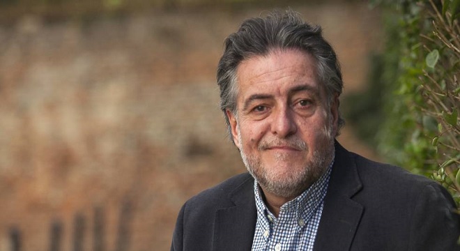 Sánchez postula a Pepu Hernández como candidato a las primarias en Madrid