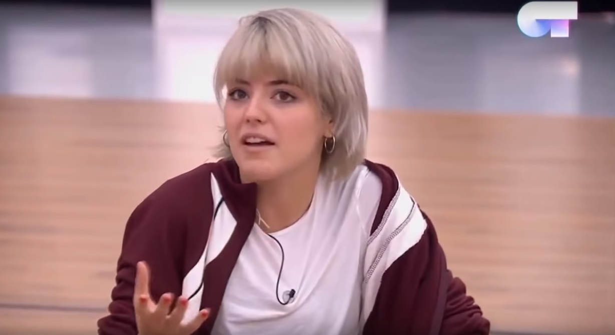 Alba Reche se coloca la número 1 en ventas en la primera semana