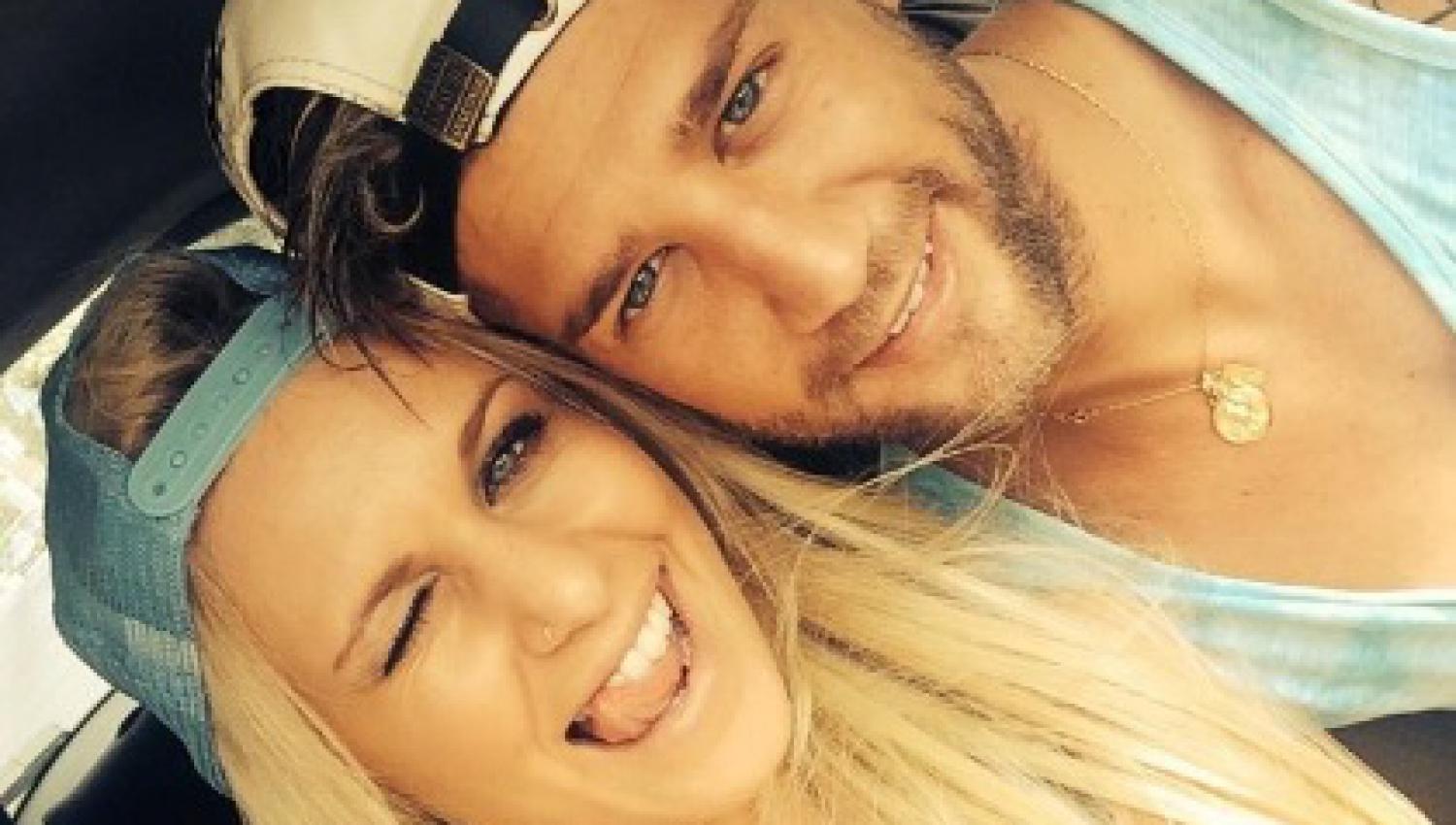 Paga pleure à la lecture d'un sms envoyé par son ex Adixia