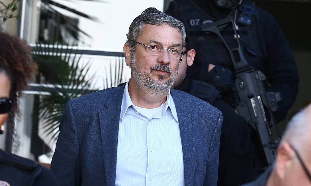 Palocci comenta suposta 'limpa' de documentos antes de operação contra Lula