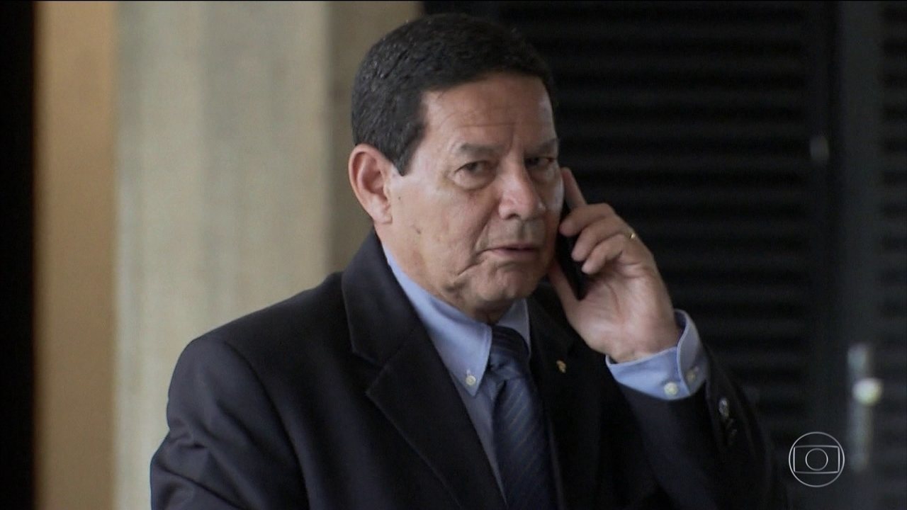 General Mourão se manifesta sobre situação de Nicolás Maduro na Venezuela