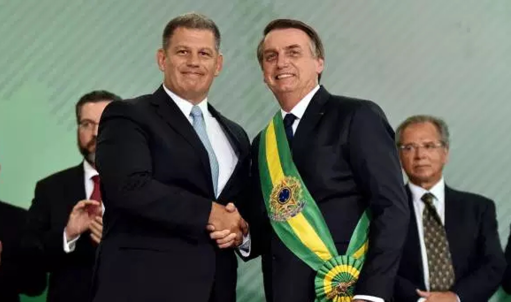 Bolsonaro trata Globo como inimiga, em áudio vazado com Gustavo Bebiano