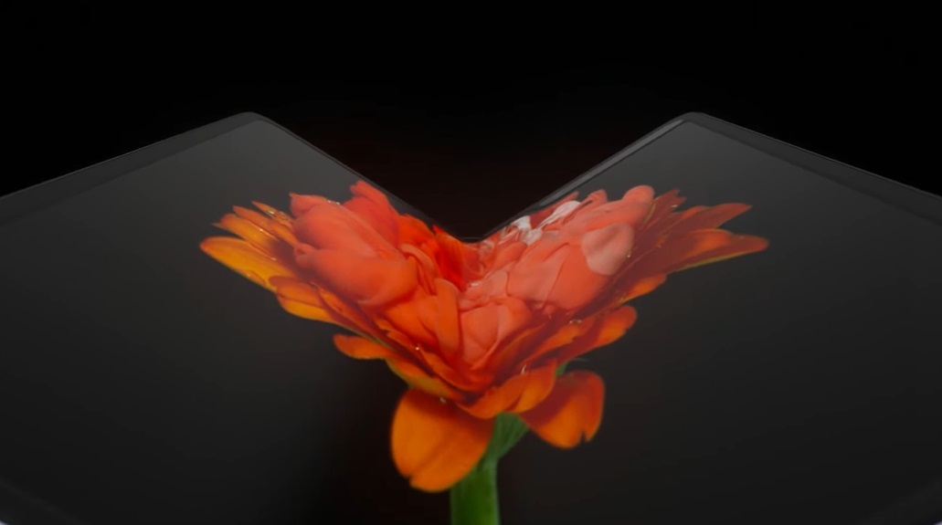 Samsung Galaxy Fold: presentato il primo smartphone con lo schermo pieghevole