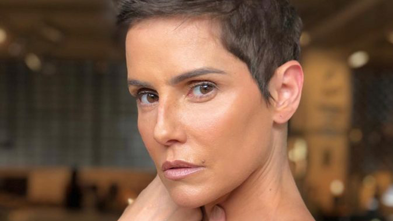 Deborah Secco publica foto no Instagram e mostra ansiedade pelo Carnaval