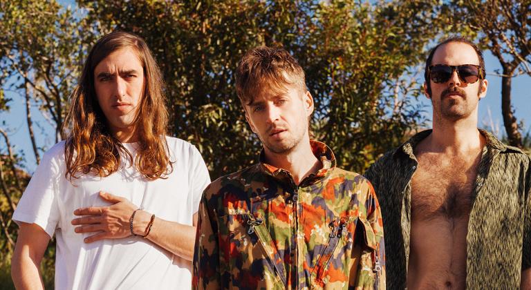 Crystal Fighters vuelven renovados y en buena compañía