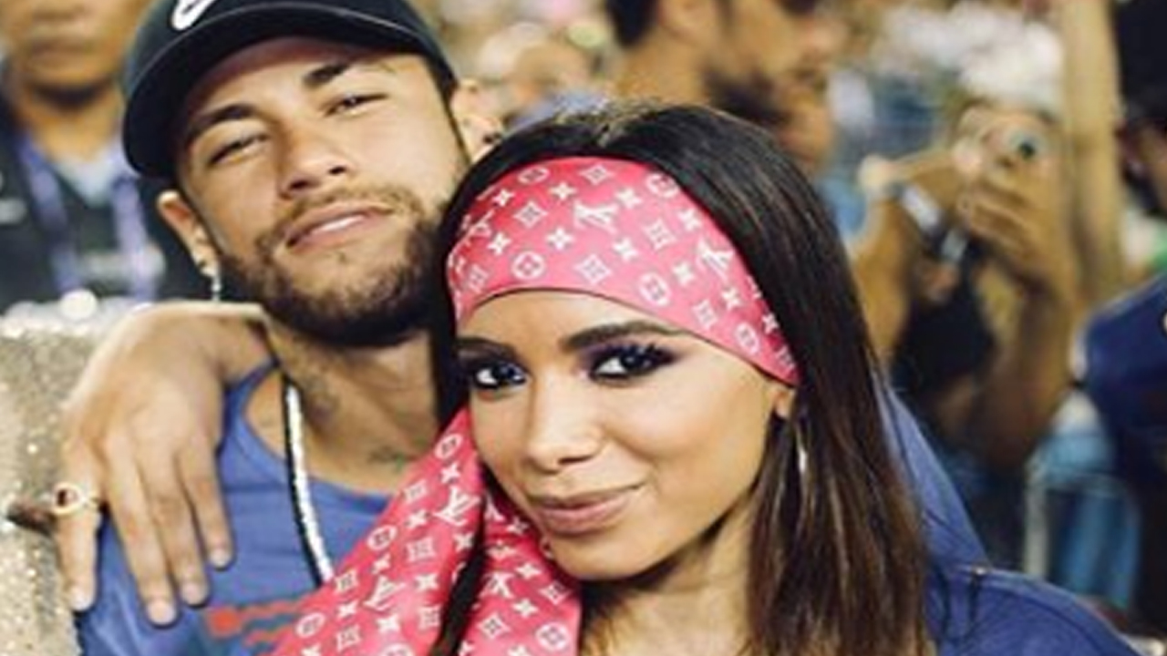 David Brazil publica foto de Anitta e Neymar no Carnaval