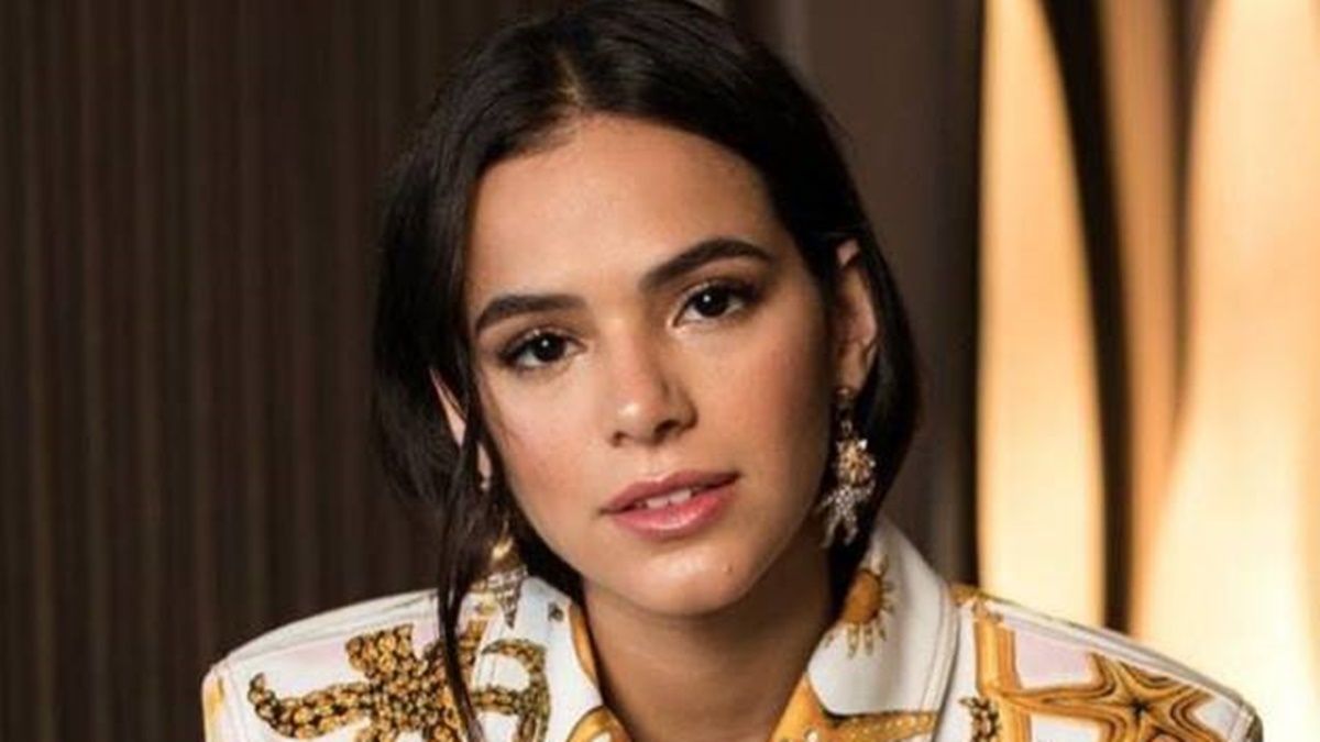 Marquezine compartilha texto na web após polêmica no carnaval