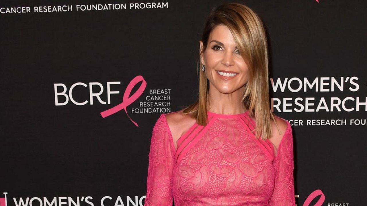 Lori Loughlin: Details about college admission scandal