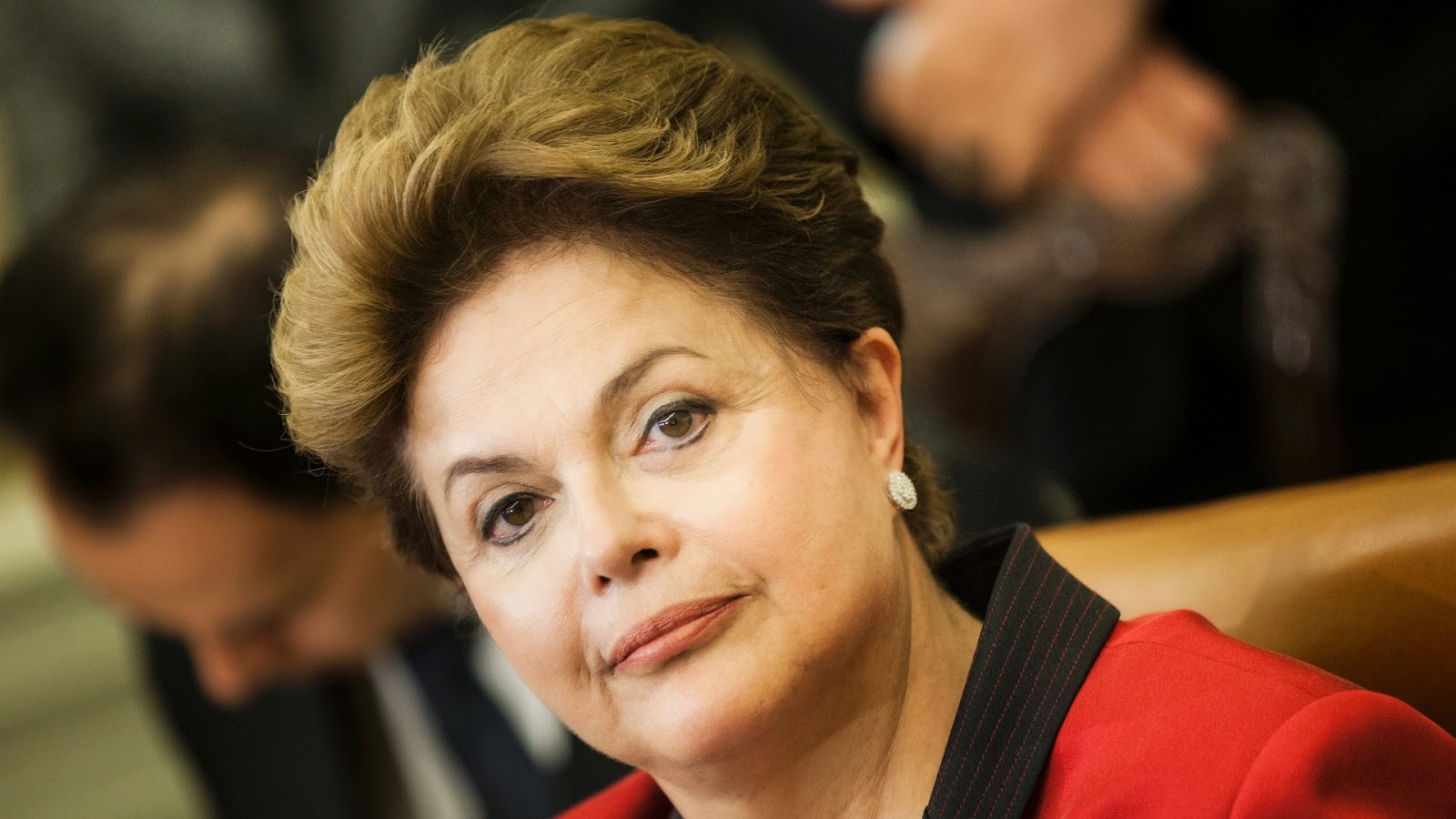 Dilma Roussef faz criticas a Jair Bolsonaro depois das mortes em escola