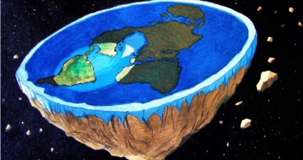 Mike Hugh pretende demostrar que la Tierra es plana sobrevolando la estratosfera