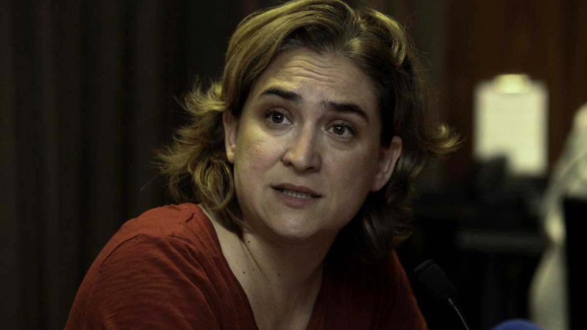 Colau lleva por primera vez un caso de acoso inmobiliario a la Fiscalía