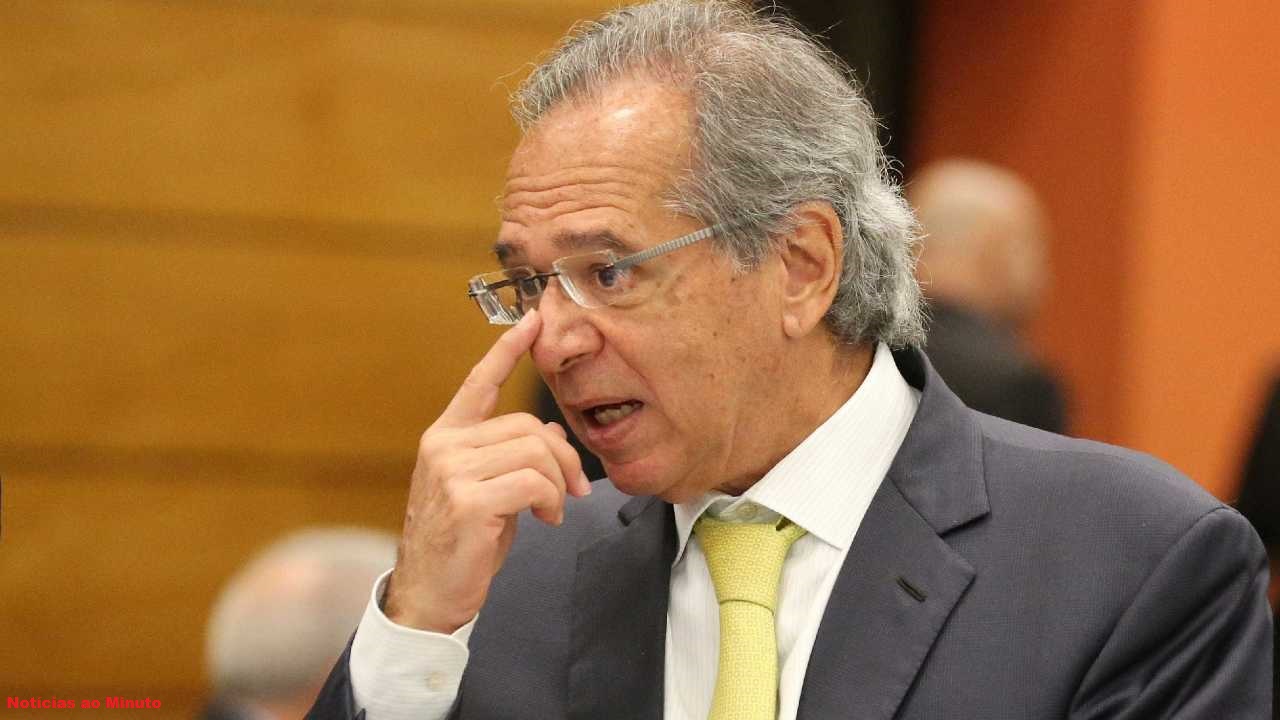 Paulo Guedes critica o ex-presidente Lula e o Corinthians em pronunciamento