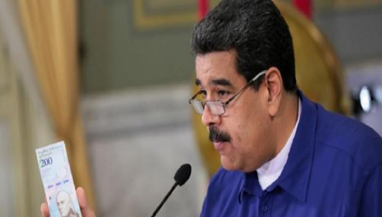 Nicolás Maduro solicita que ministros coloquem os cargos à disposição