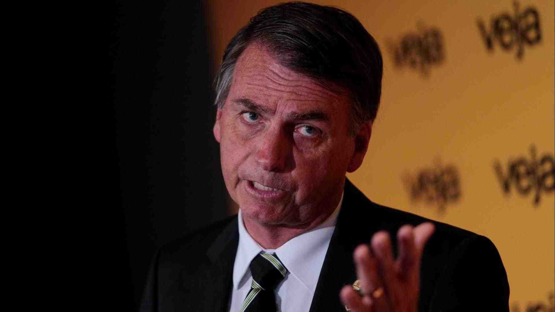 Bolsonaro apoia Trump na construção do muro na fronteira do México com EUA