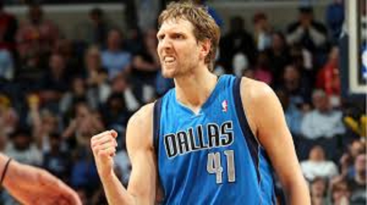 Dirk Nowitzki dépasse Wilt Chamberlain