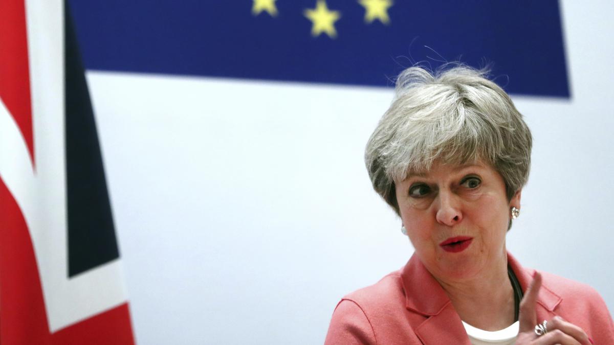 La Primera Ministra británica Theresa May solicita una breve prórroga a la UE