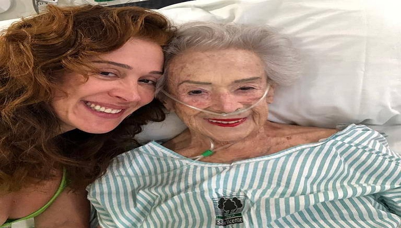 Claudia Raia posta homenagem para sua mãe que faleceu aos 95 anos