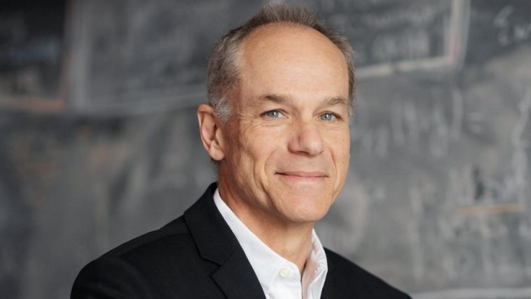 Brasileiro Marcelo Gleiser ganha 'Nobel' do diálogo da ciência com espiritualidade