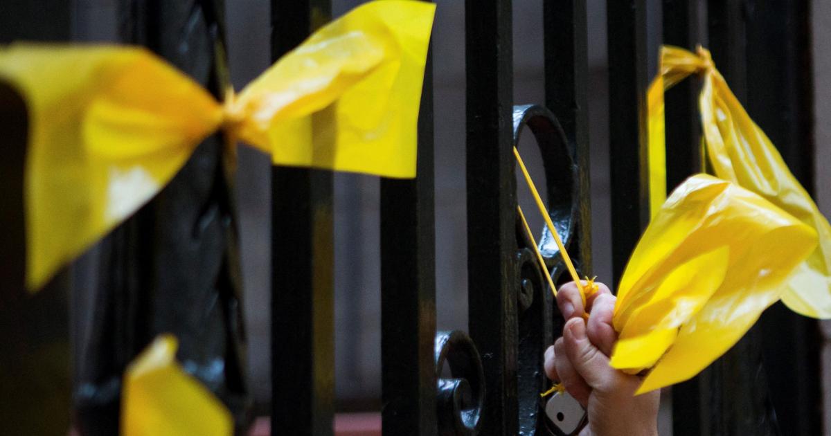 Los lazos amarillos siguen pese al requerimiento de la Junta Electoral