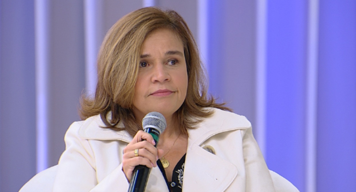 Cláudia Rodrigues é hospitalizada as pressas e amigos pedem orações