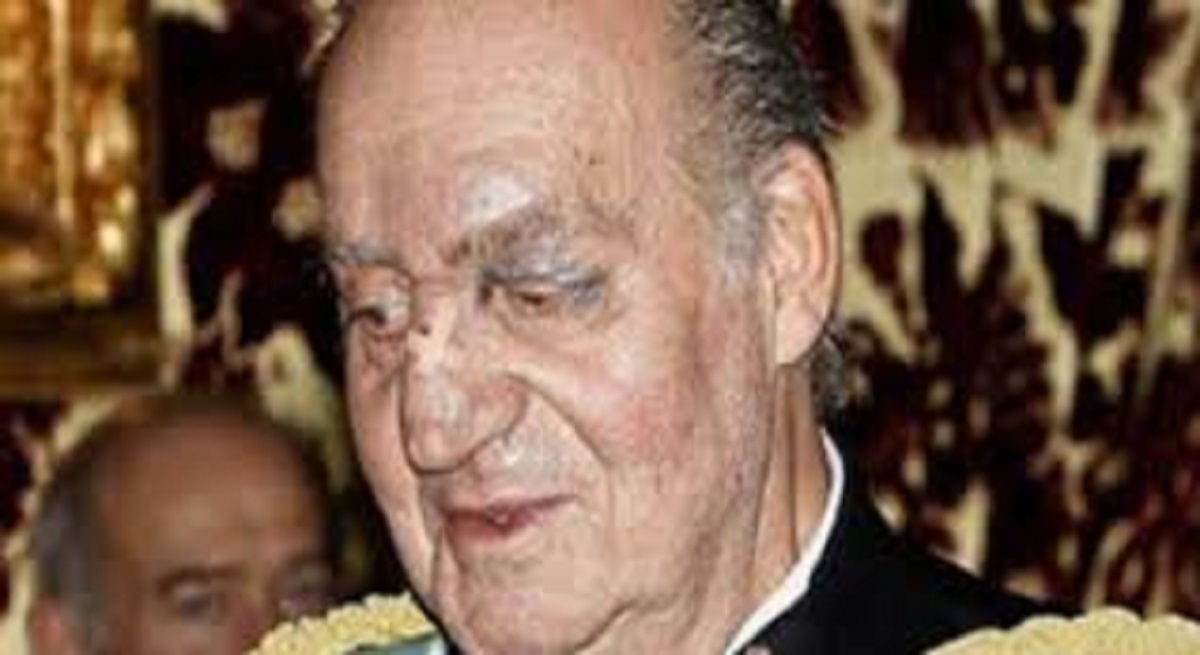 La causa del moretón en la cara del Rey Juan Carlos I: una cirugía menor
