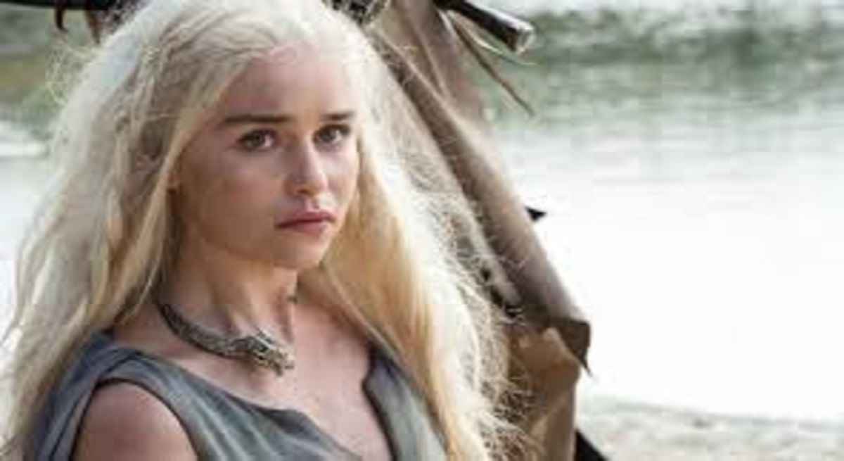 Emilia Clarke de GOT, sufrió dos aneurismas cerebrales