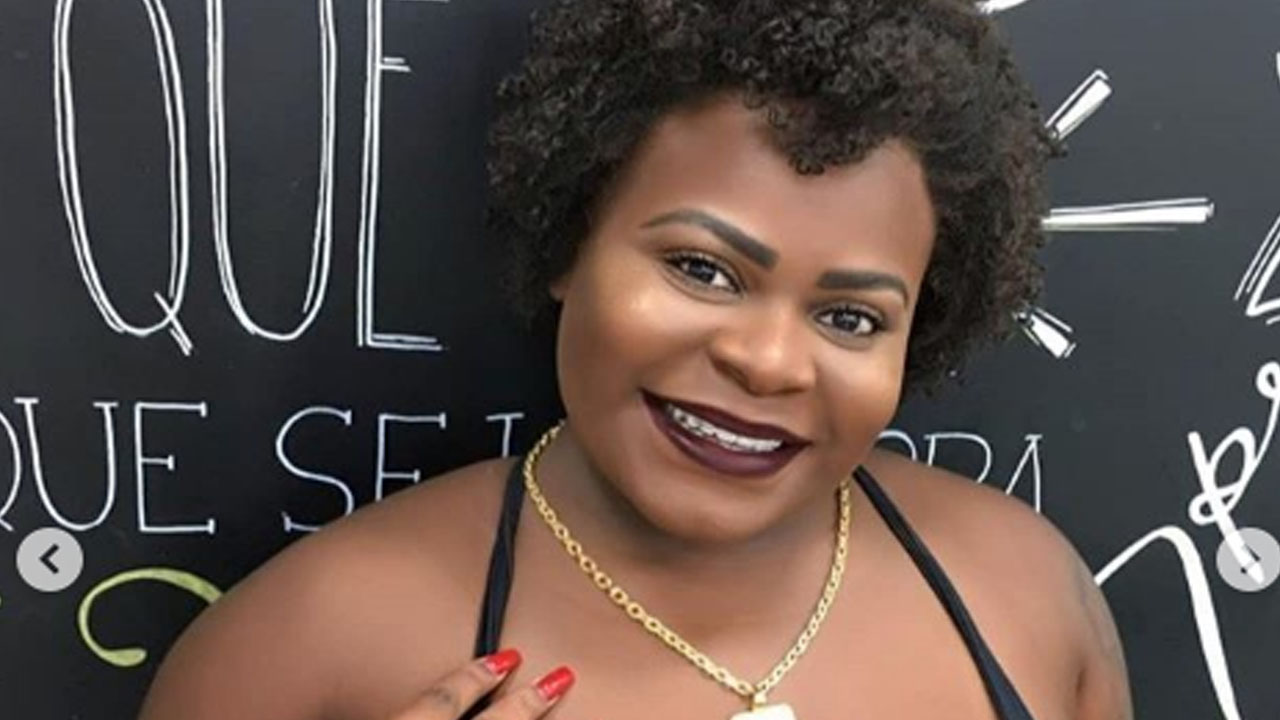 Jojo Todynho chama a atenção com decote nas redes sociais