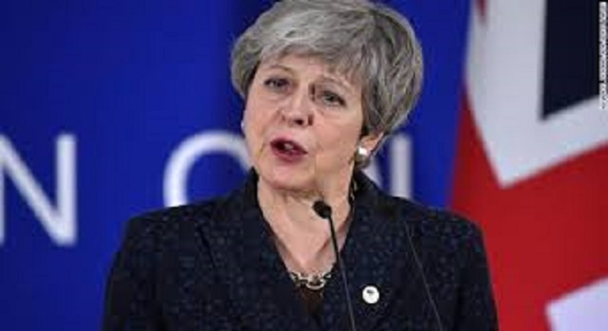 Al menos once ministros británicos piden la cabeza de Theresa May