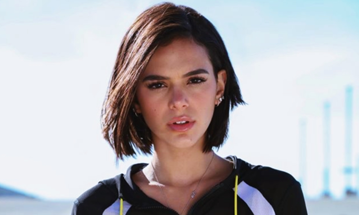 Bruna Marquezine embarca para África para fazer ação missionária na Angola