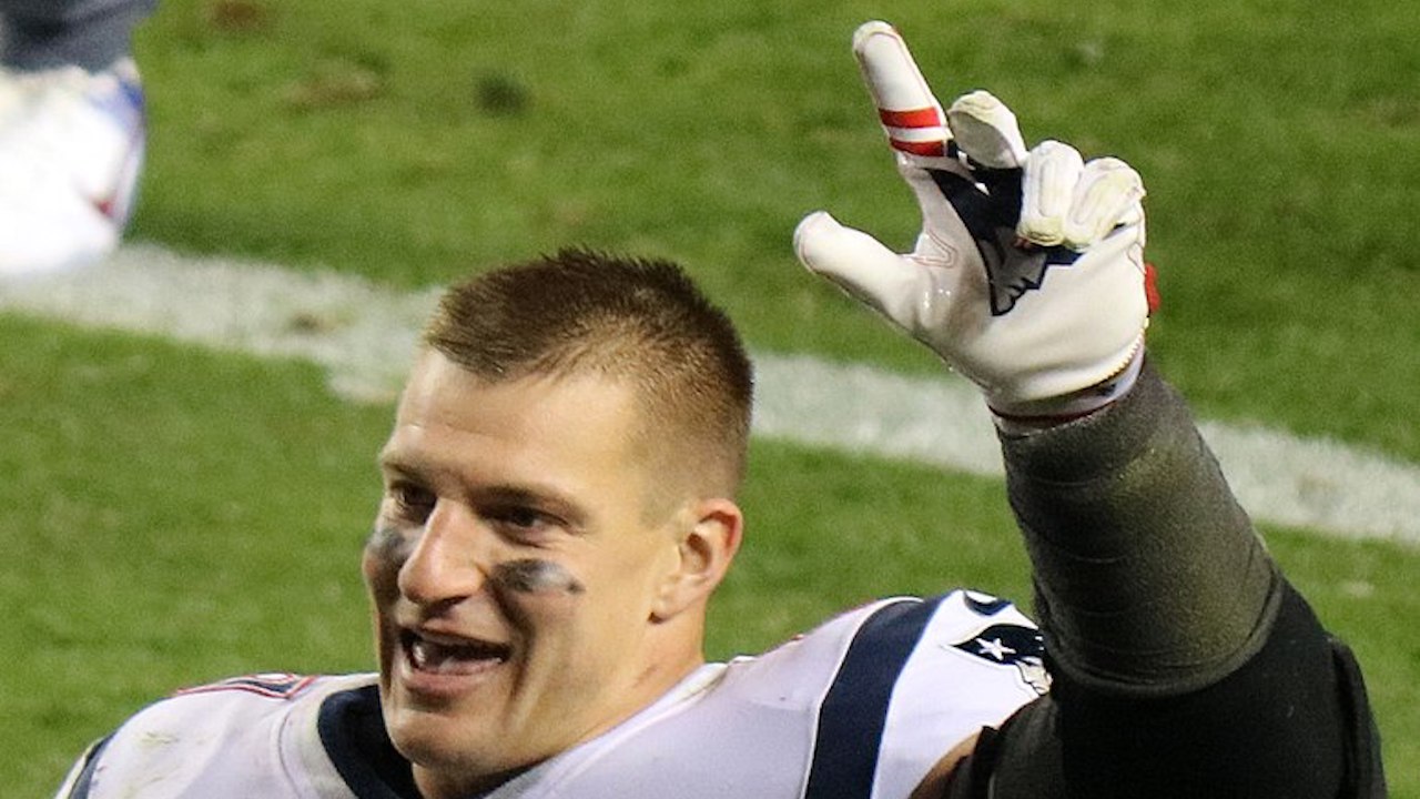 Tom Brady, Julian Edelman amongst Patriots reacting to Rob Gronkowski retirement