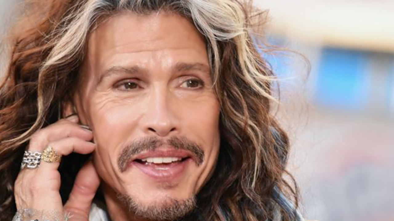 Buon compleanno Steven Tyler: aforismi per gli auguri al frontman degli Aerosmith