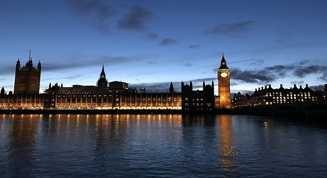 Theresa May pierde en el Parlamento el control del Brexit