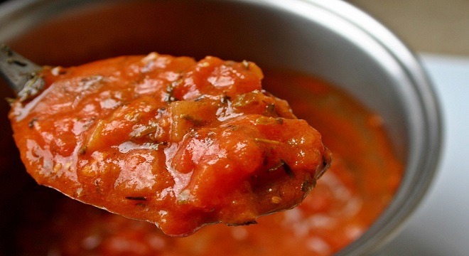 Un hombre se alimenta 5 días con salsa picante para sobrevivir atrapado en la nieve