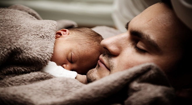 Entra en vigor la ampliación del permiso de paternidad