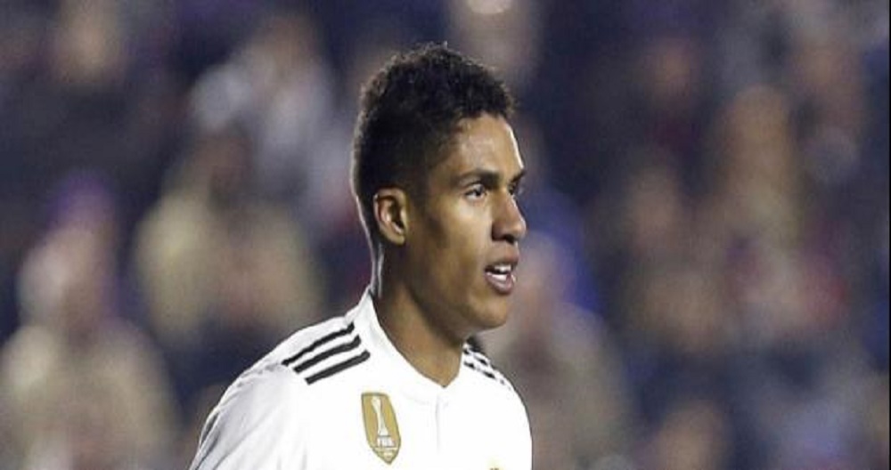 Varane puede irse del Real Madrid, el club merengue tendría tres posibles sustitutos