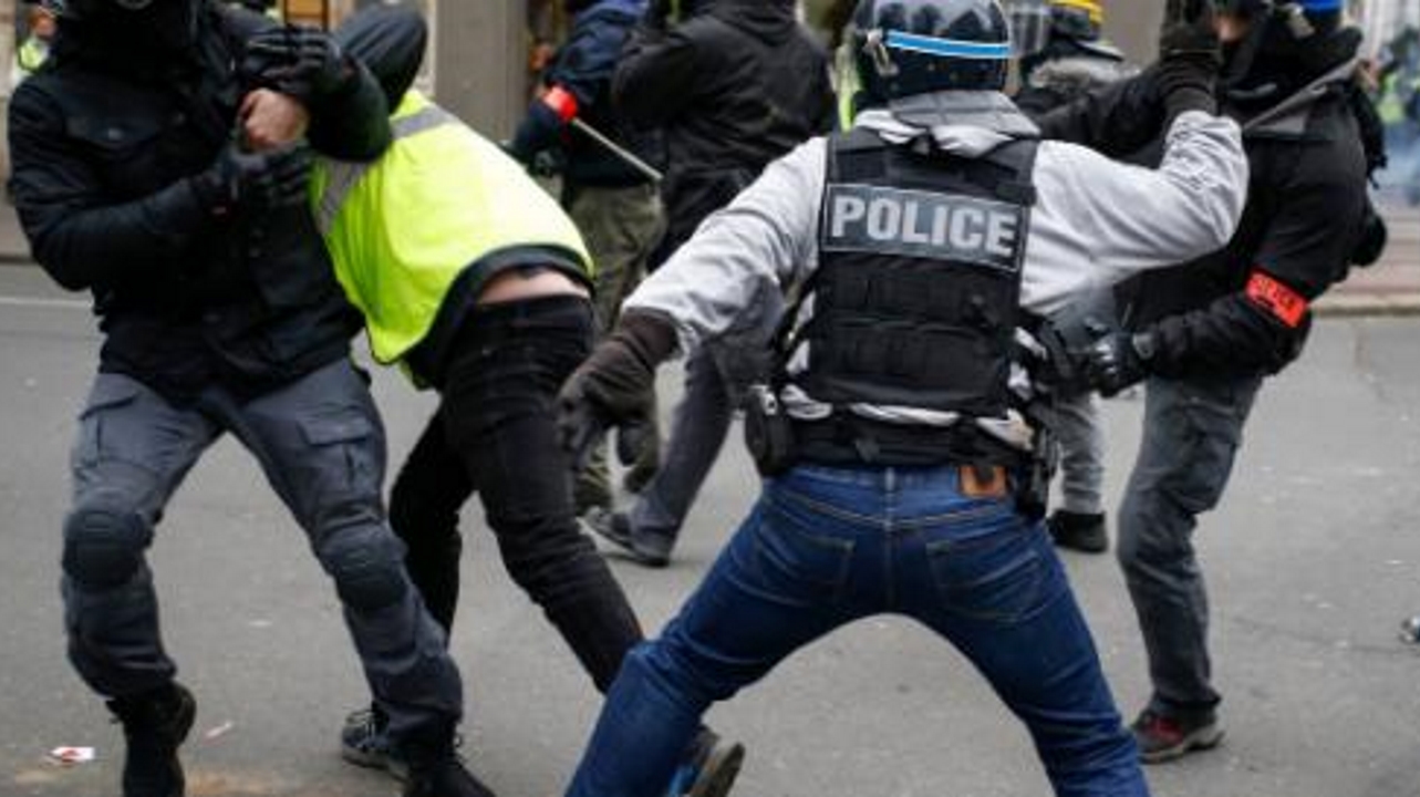 Gilets Jaunes : Un colonel de la gendarmerie nationale reconnaît des violences policières