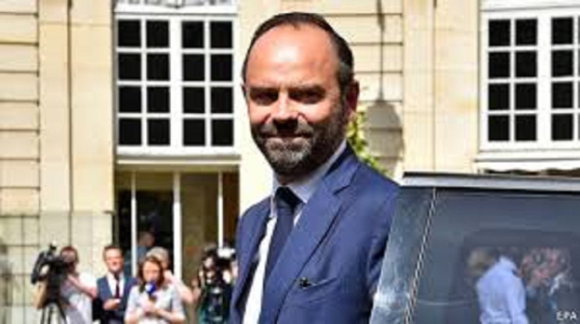 Edouard Philippe souhaite baisser au plus vite les impôts