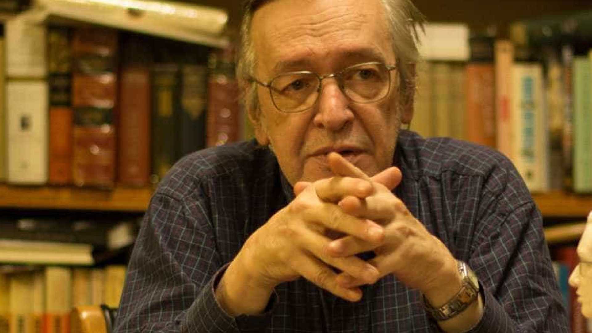 Olavo é ‘maluco’ e ‘chato’, critica Alexandre Frota