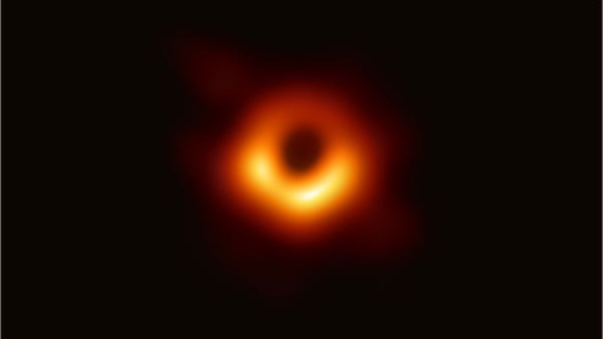 Primeira imagem feita de um buraco é revelada