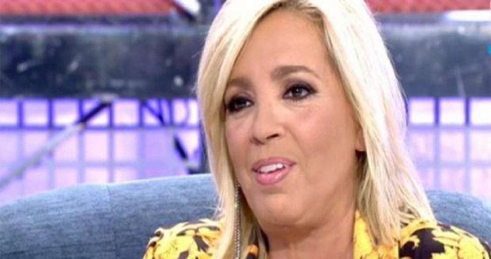 Carmen Borrego por el tartazo de un payaso en el cuello acaba en el hospital
