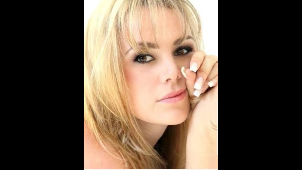 Ex-paquita, Pituxita acusa marido de agredi-la, e mostra machucados pelo corpo