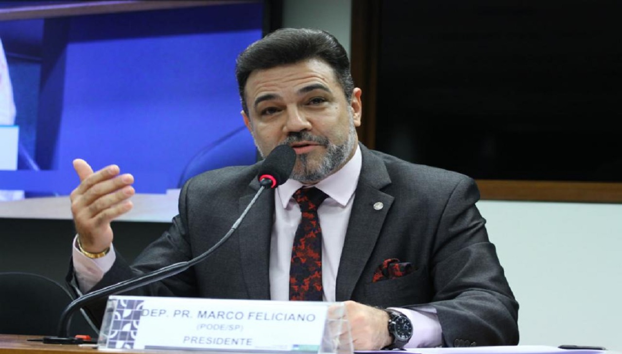 Deputado Marco Feliciano protocola pedido de impeachment contra o vice-presidente Mourão