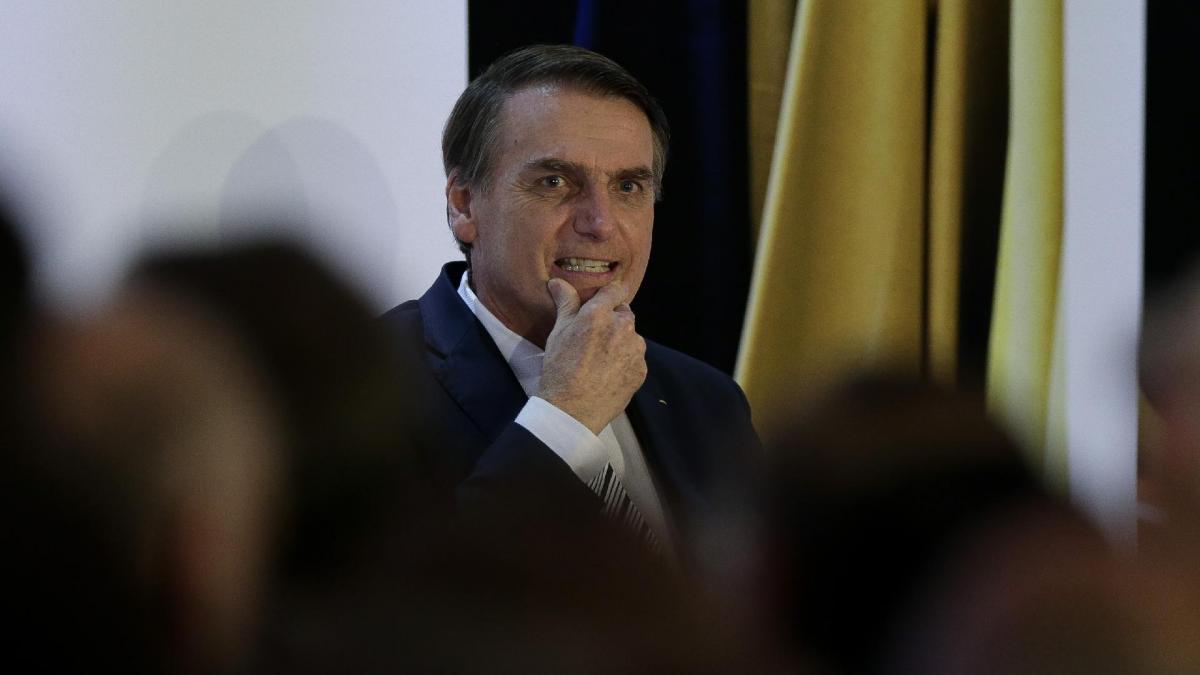 Bolsonaro retruca repórter do Grupo Globo após comentário sobre ataques no Sri Lanka
